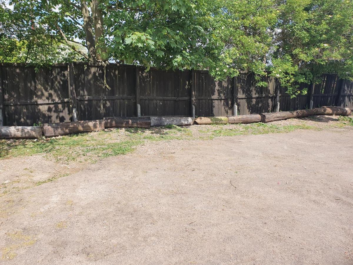 Sherwood Studio Annexe 1 Bedroom Entire Property 波士顿 外观 照片